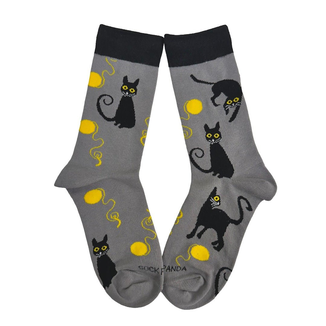Black Cat Playing with Yarn Socks (Adult Medium - Women's Shoe Sizes 5-10), BlCatYarnMd