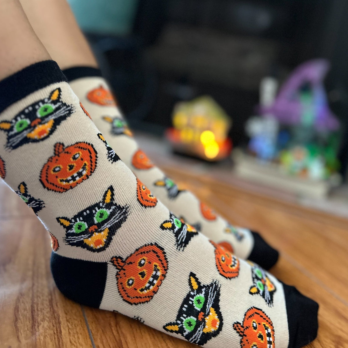 Cats and Pumpkins from the Sock Panda (Adult Medium - Women's Shoe Sizes 5-10), CatPumpkinGreenMd