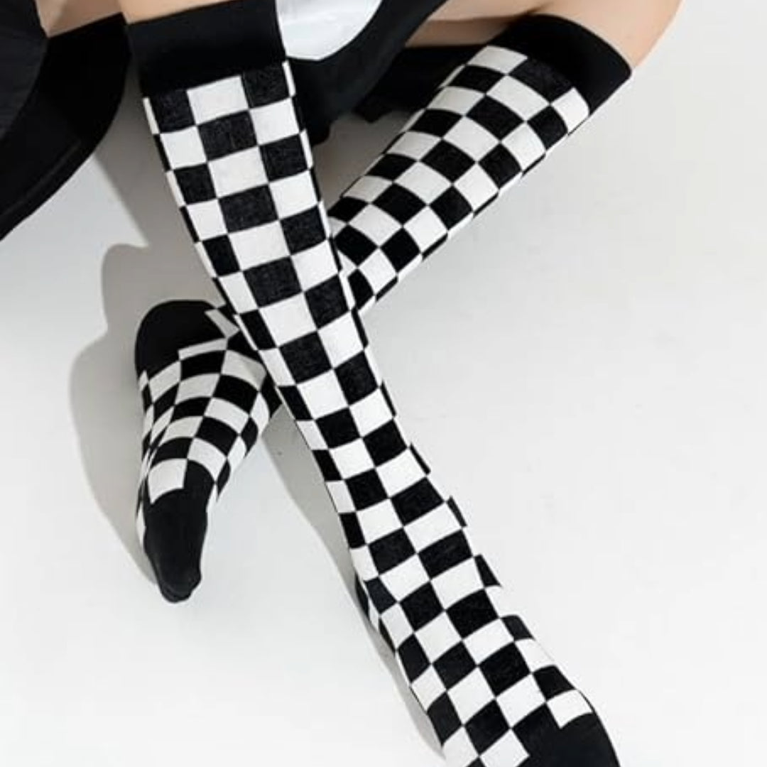 Checkered Pattern Knee High Socks (Adult Medium - Women's Shoe Sizes 5-10), WBKneeHigh2
