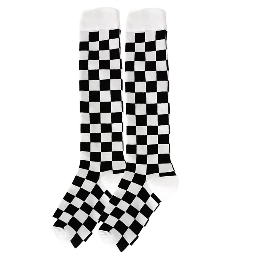 Checkered Pattern Knee High Socks (Adult Medium - Women's Shoe Sizes 5-10), WBKneeHigh2