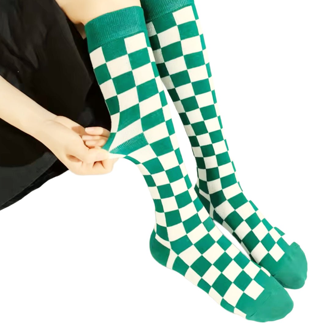 Checkered Pattern Knee High Socks (Adult Medium - Women's Shoe Sizes 5-10), WBKneeHigh2