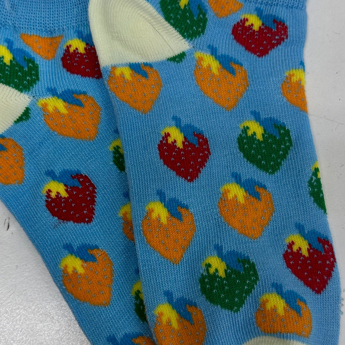 Colorful Strawberry Patterned Ankle Socks (Adult Medium - Women's Shoe Sizes 5-10), StrawAnk-Gray