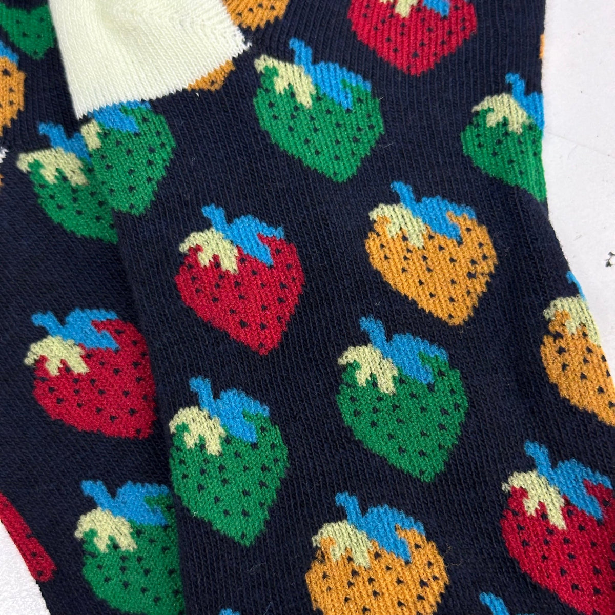 Colorful Strawberry Patterned Ankle Socks (Adult Medium - Women's Shoe Sizes 5-10), StrawAnk-Gray