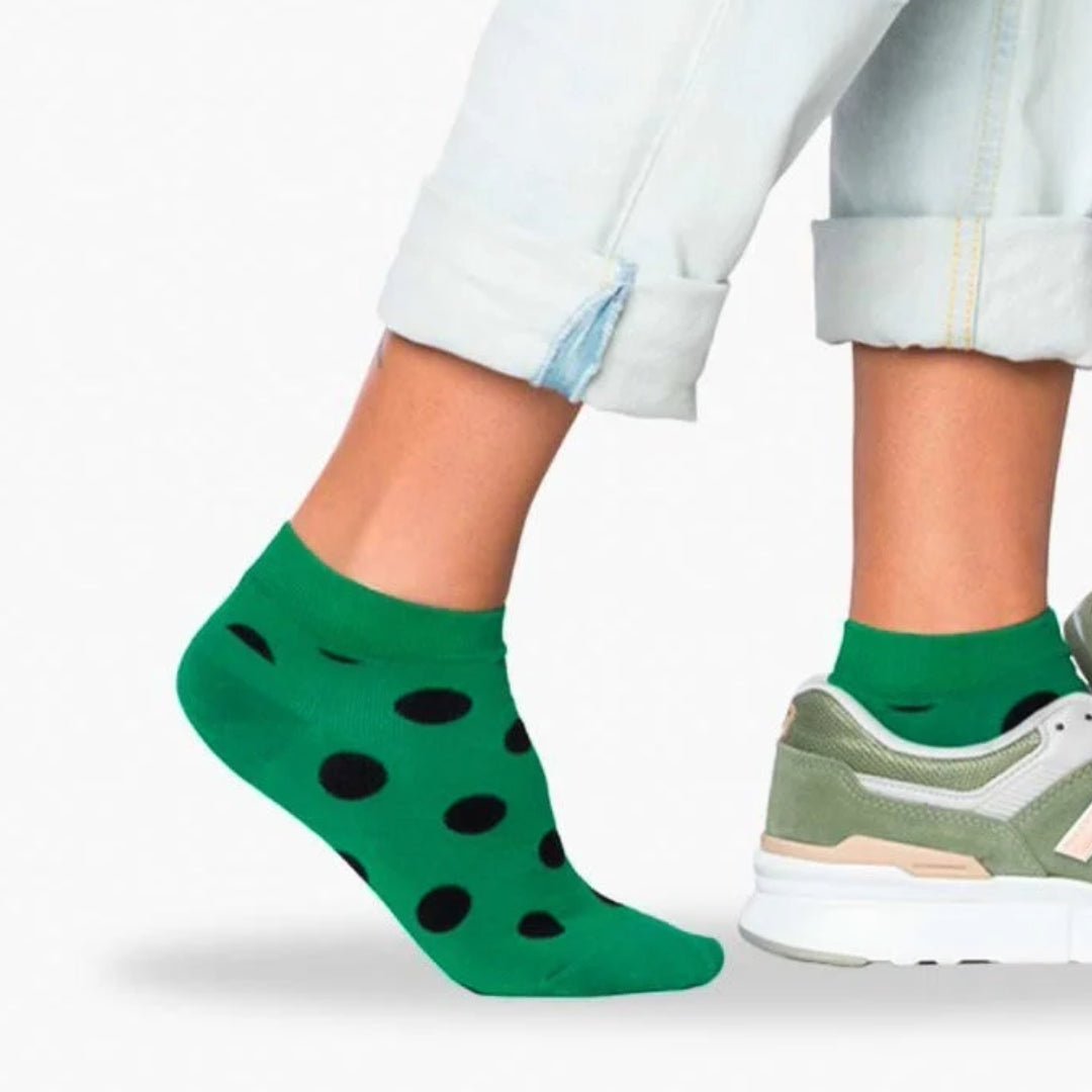 Green with Black Polka Dots Ankle Socks (Adult Medium - Women's Shoe Sizes 5-10), GreenBlPollkaAnkMd