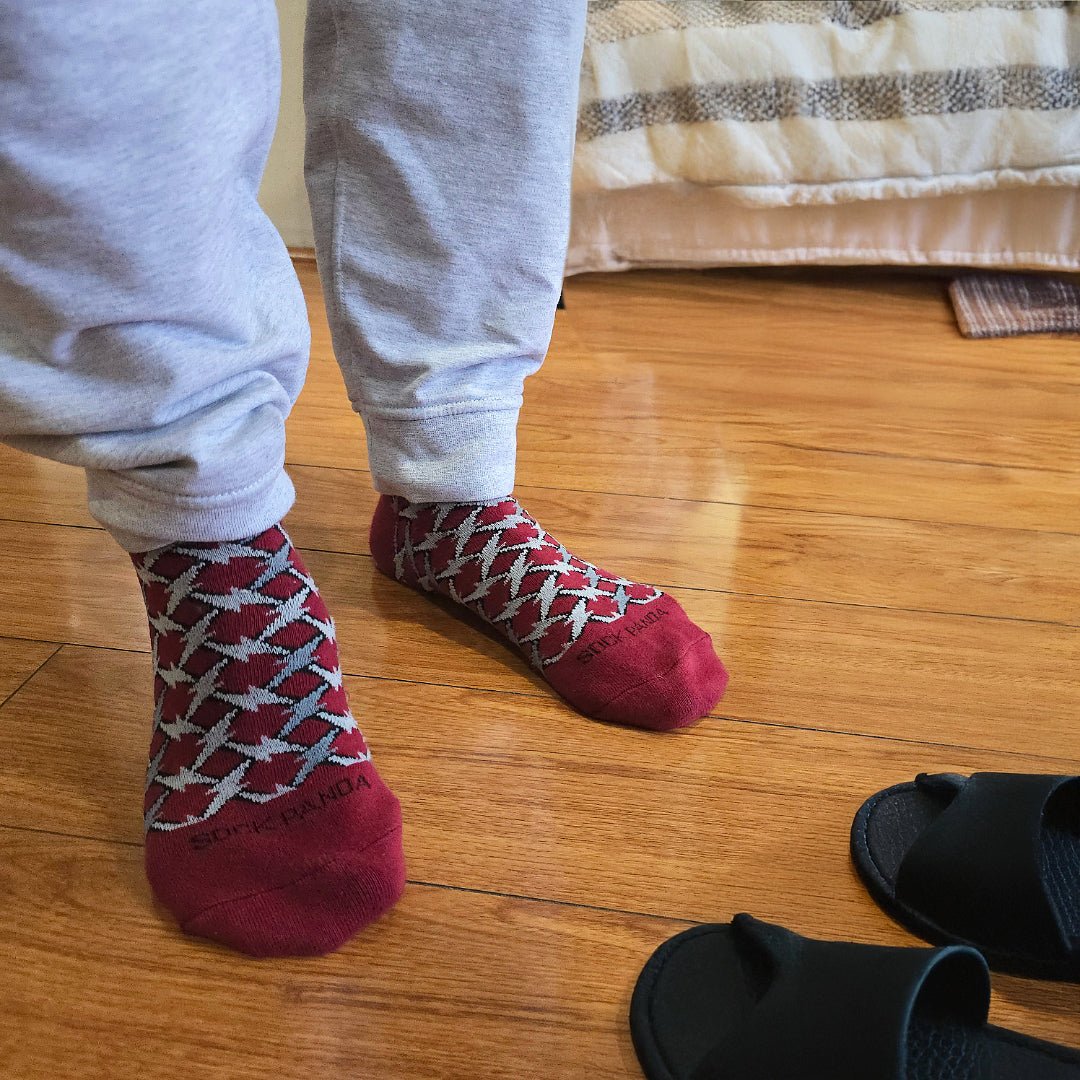 Lightning Diamond Pattern Socks from the Sock Panda (Adult Large), BarbWireLg