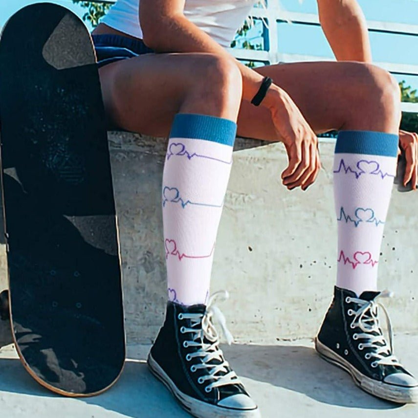 EKG Heartbeat Patterned Knee High - White (Compression Socks), EKGCompMdWhiteMd