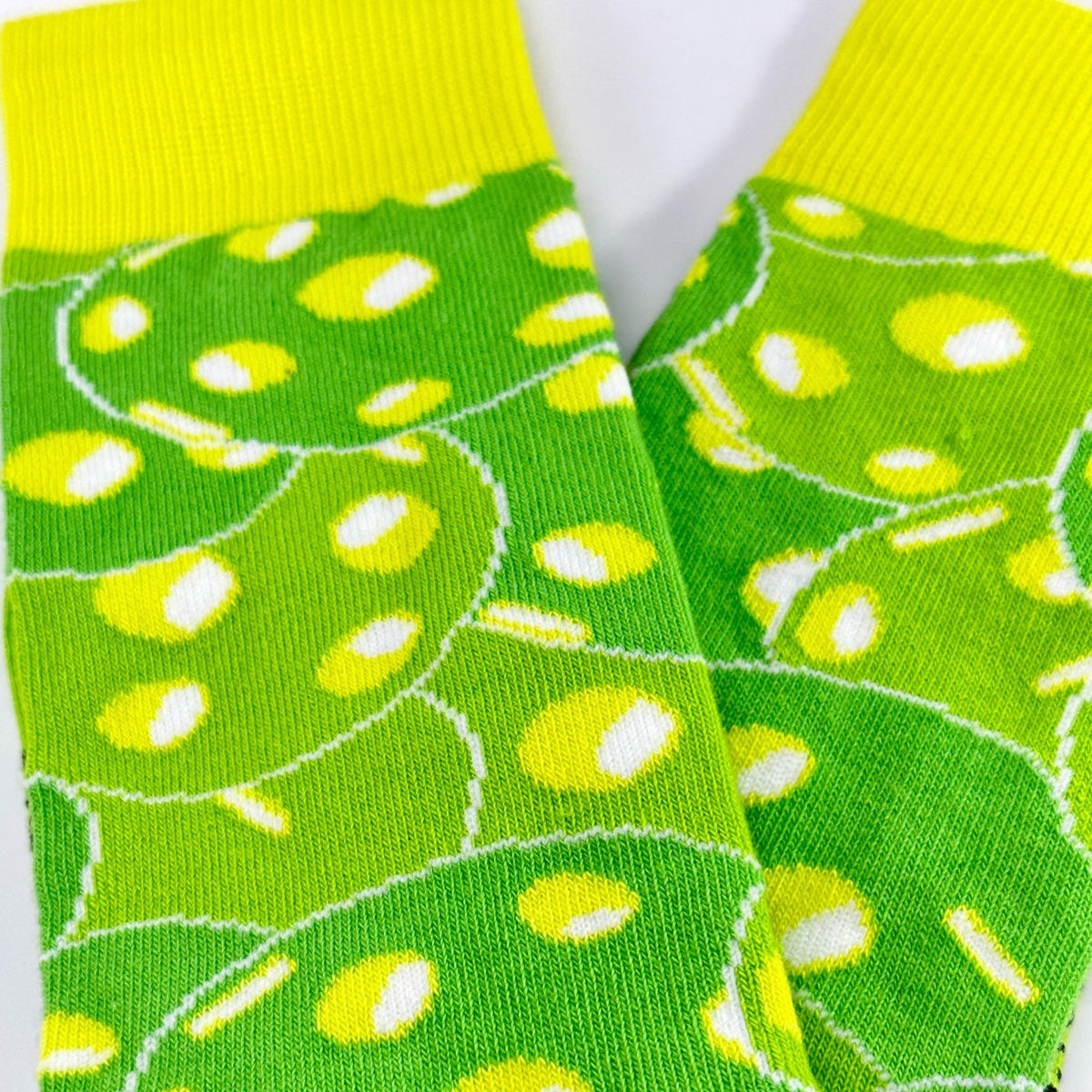 Overlapping Pickleball Pattern Socks from the Sock Panda, PicklePattLg