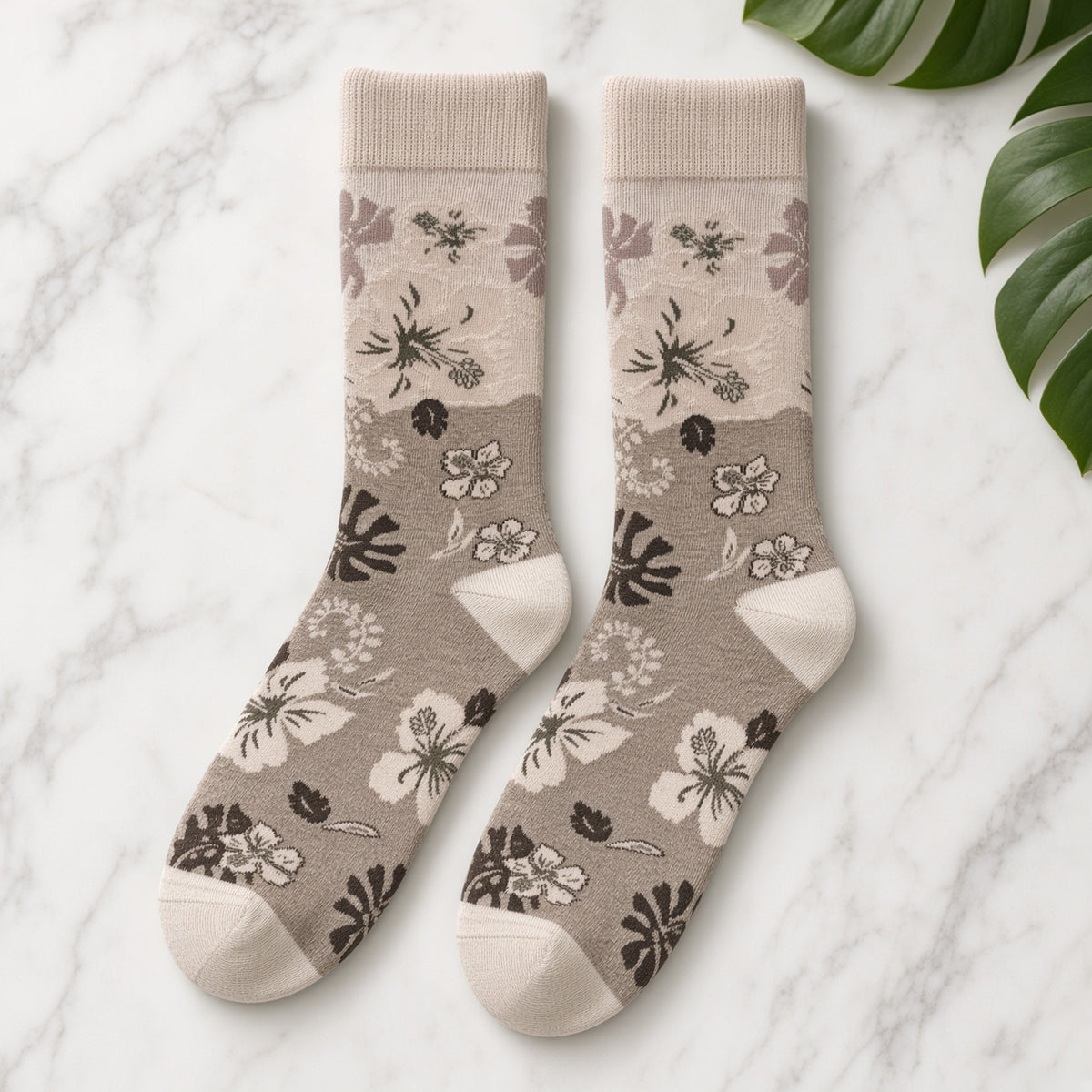 Aloha Hawaiian Floral Hibiscus Pattern Socks (Adult Large)