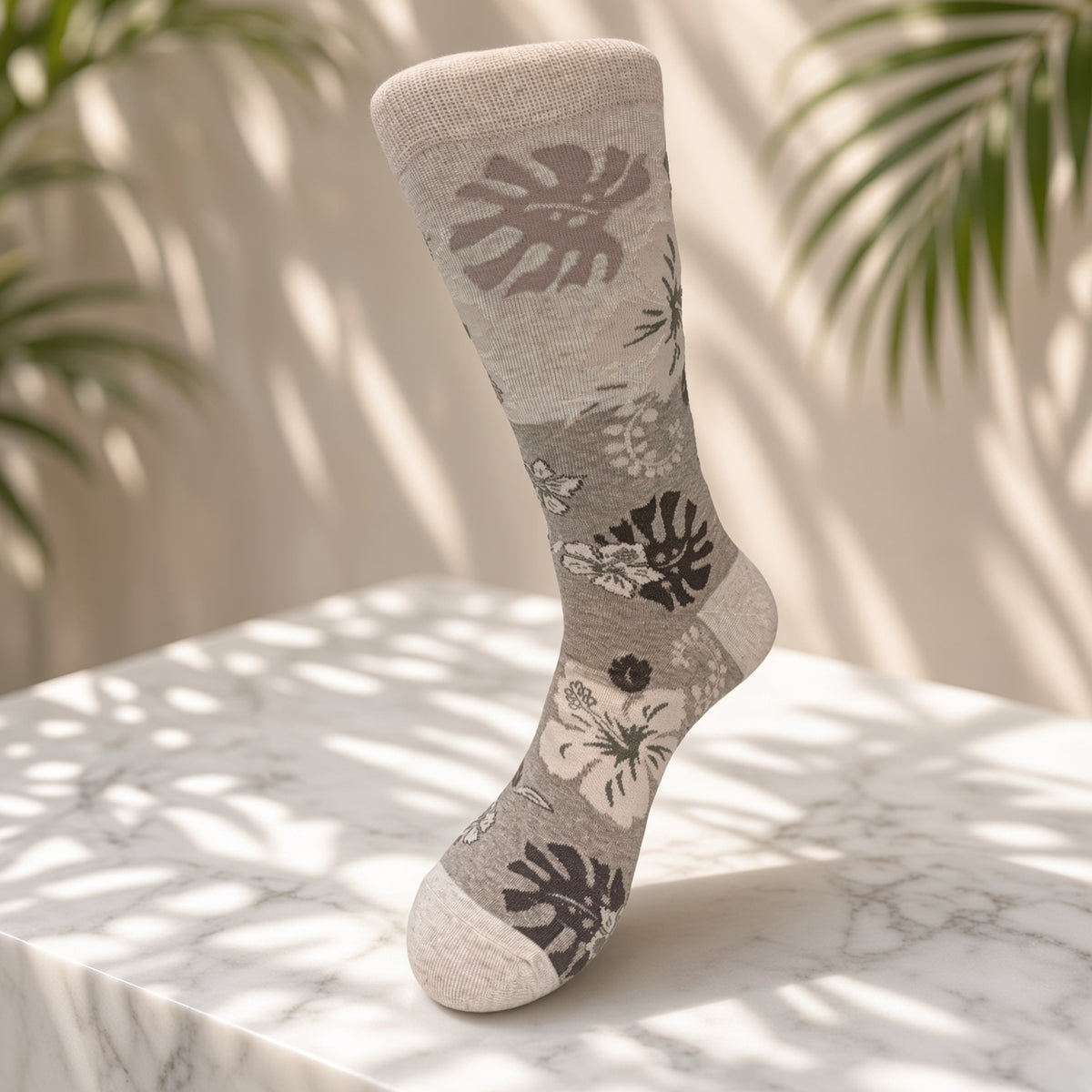 Aloha Hawaiian Floral Hibiscus Pattern Socks (Adult Large)