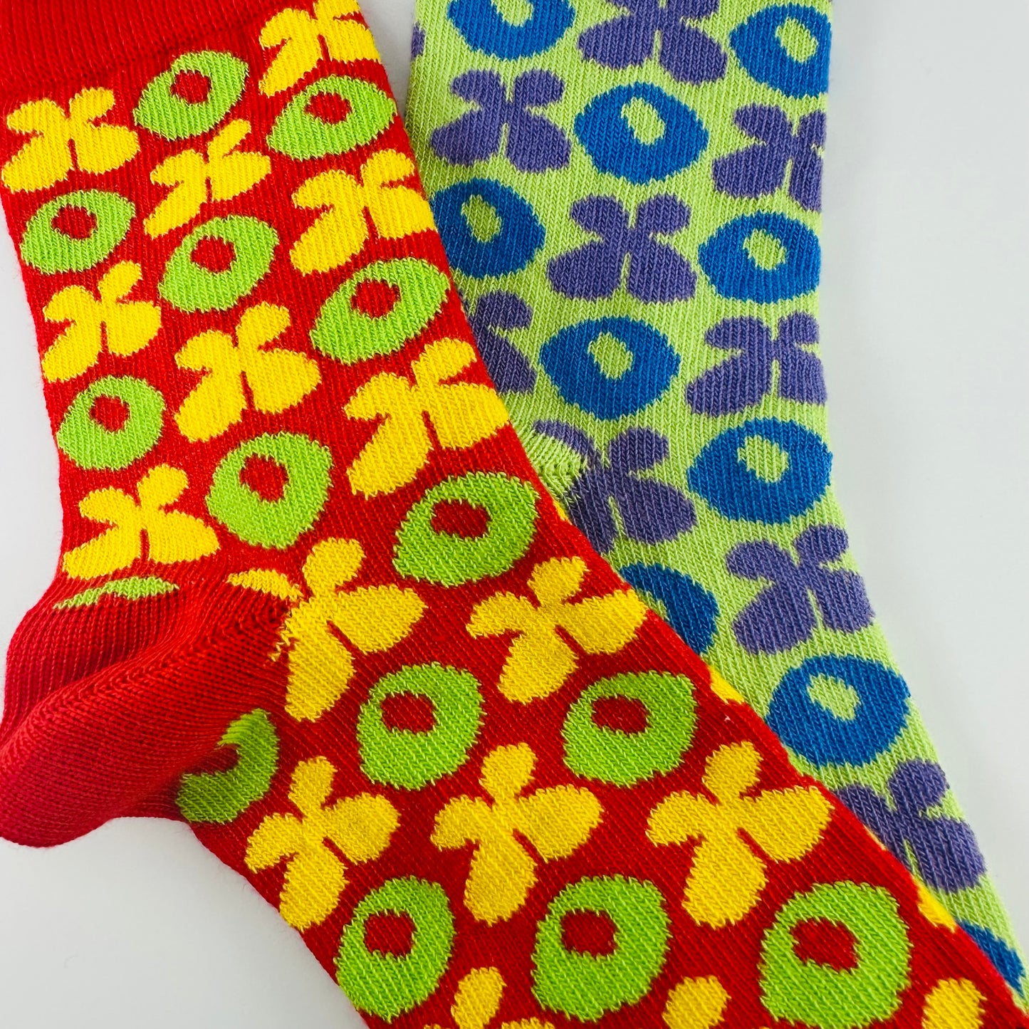 Hugs and Kisses (xoxo) Socks from the Sock Panda (Ages 3-7)