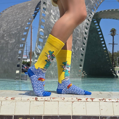 Cat Statue of Liberty Socks from the Sock Panda (Adult Small - Shoe Sizes 2 - 5)