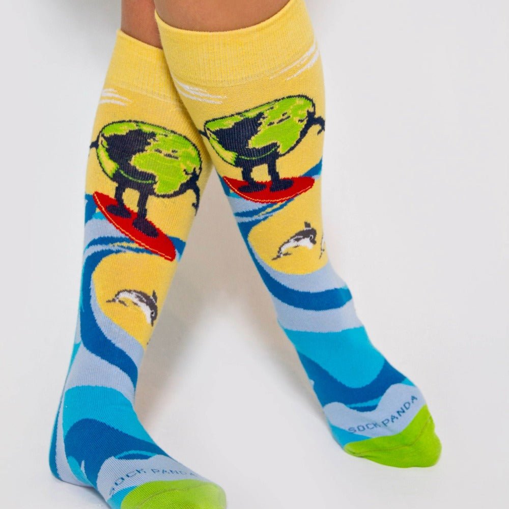 Earth Surfing Socks from the Sock Panda EarthSurfLg