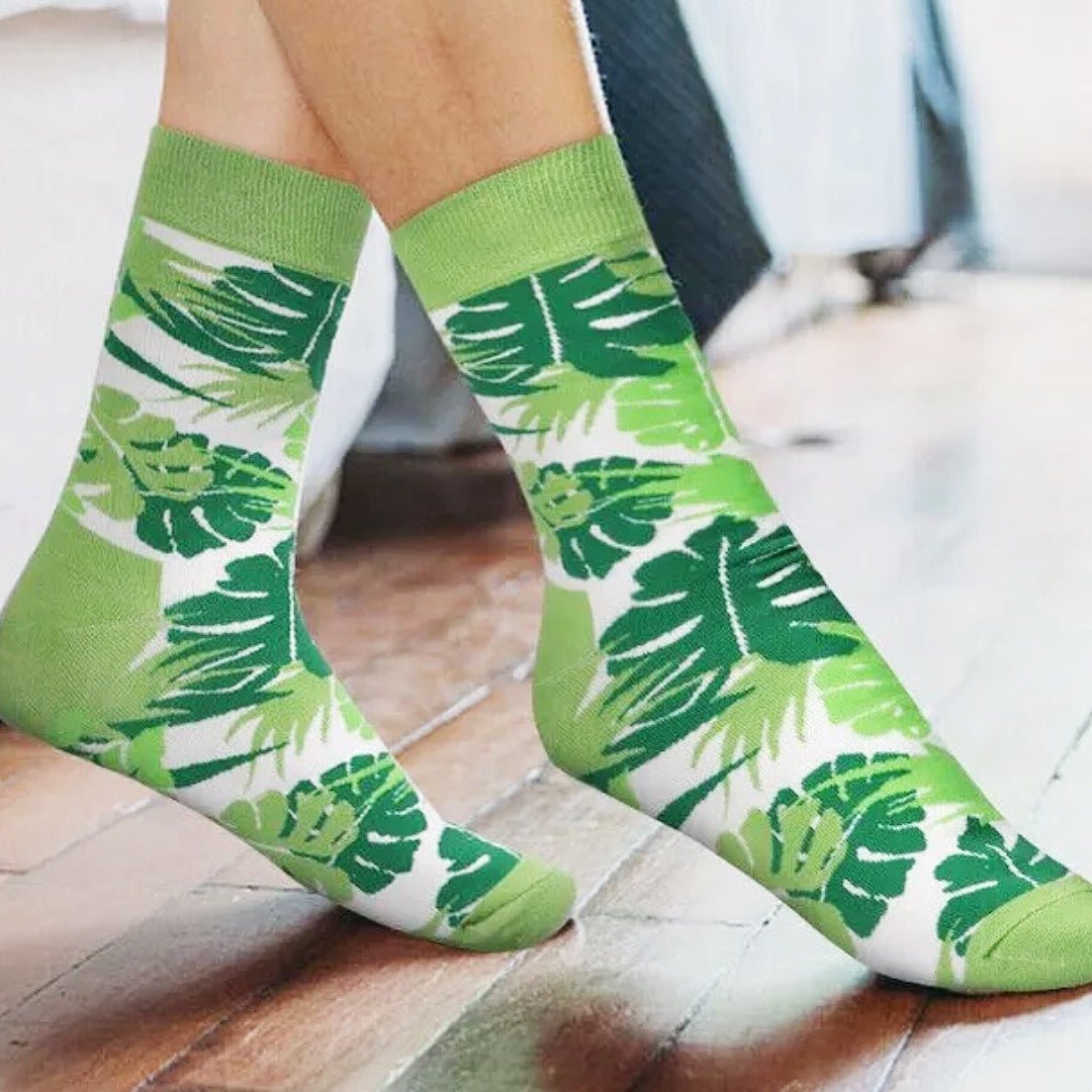 Green Jungle Leaf Pattern Socks (Adult Large - Men's Shoe Sizes 8 - 12)