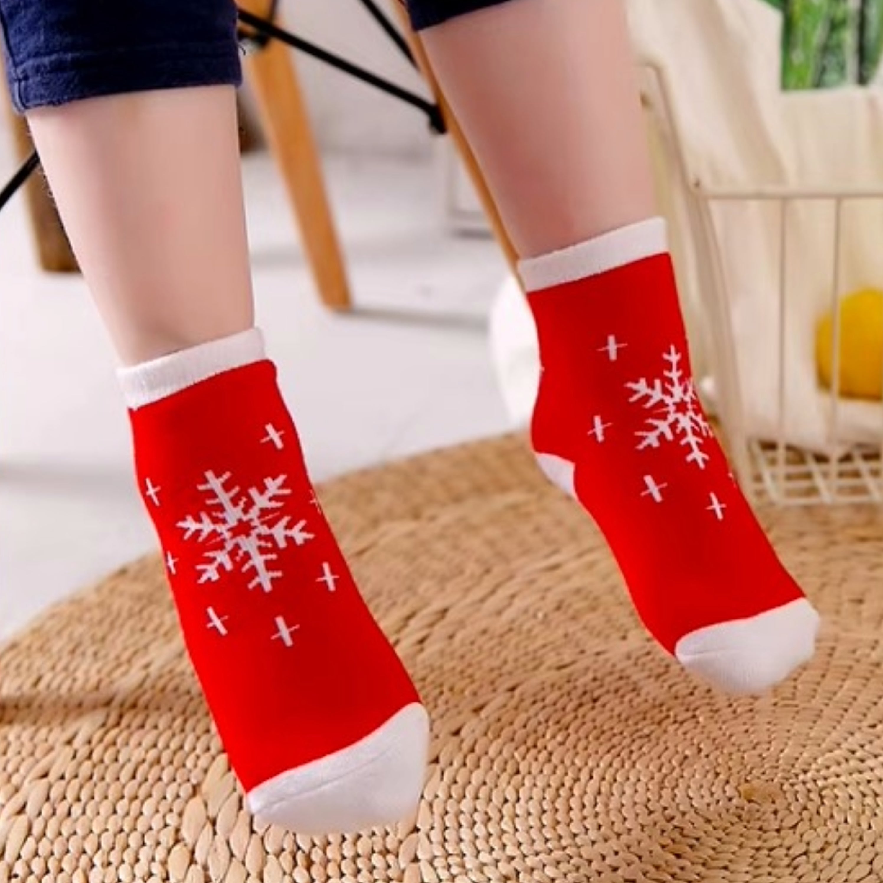 Red Snowflake Socks for Kids (Ages 6 mo. to 7 yr)