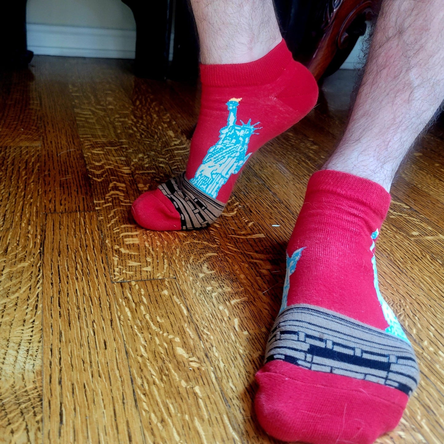 Statue of Liberty Ankle Socks (Adult Large, Men's Shoe Sizes 8 - 12)