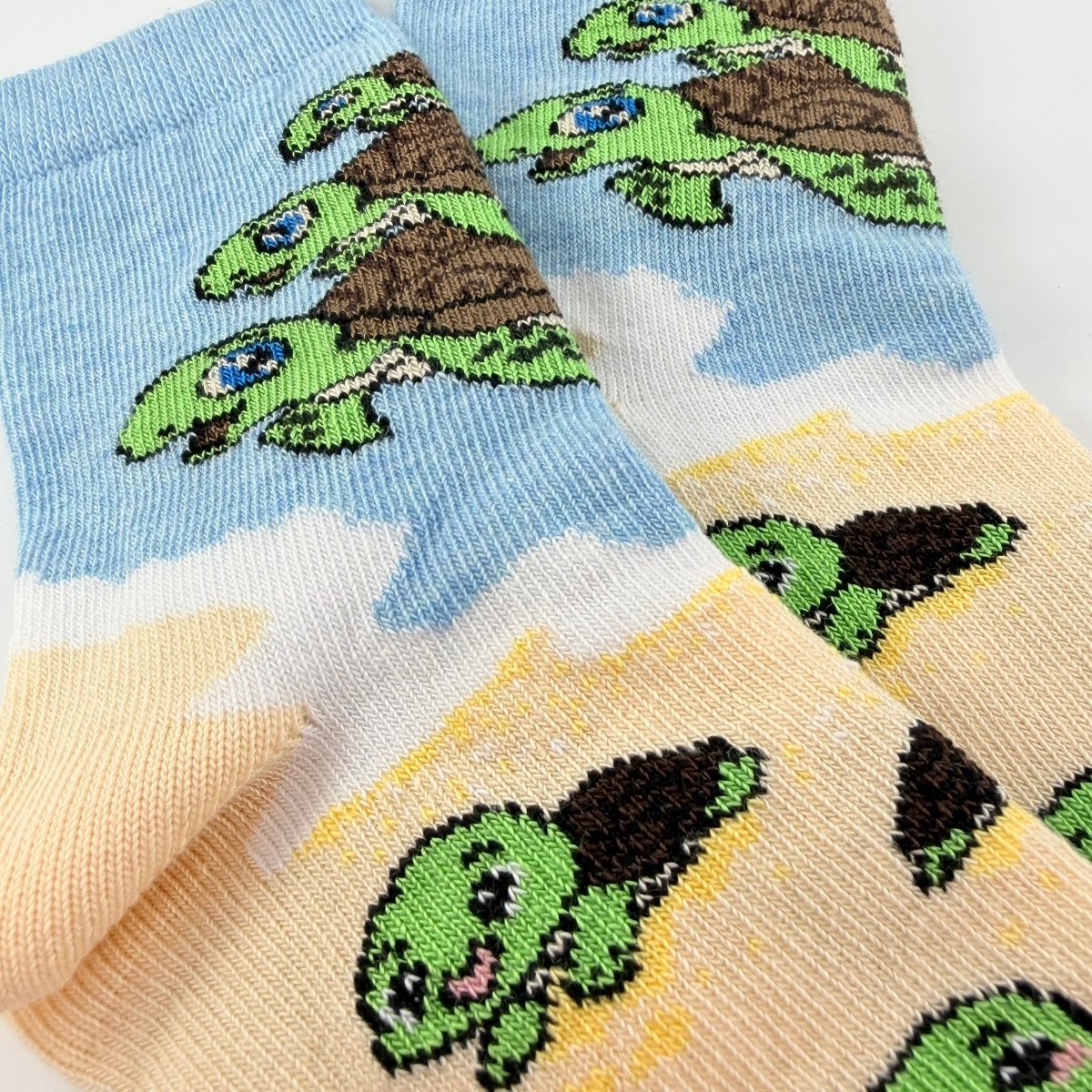 Turtles Swimming Socks from the Sock Panda (Ages 3-7) TurtlePalMd