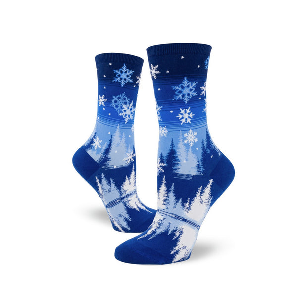 Snowflakes Women’s Crew Socks (Adult Medium)
