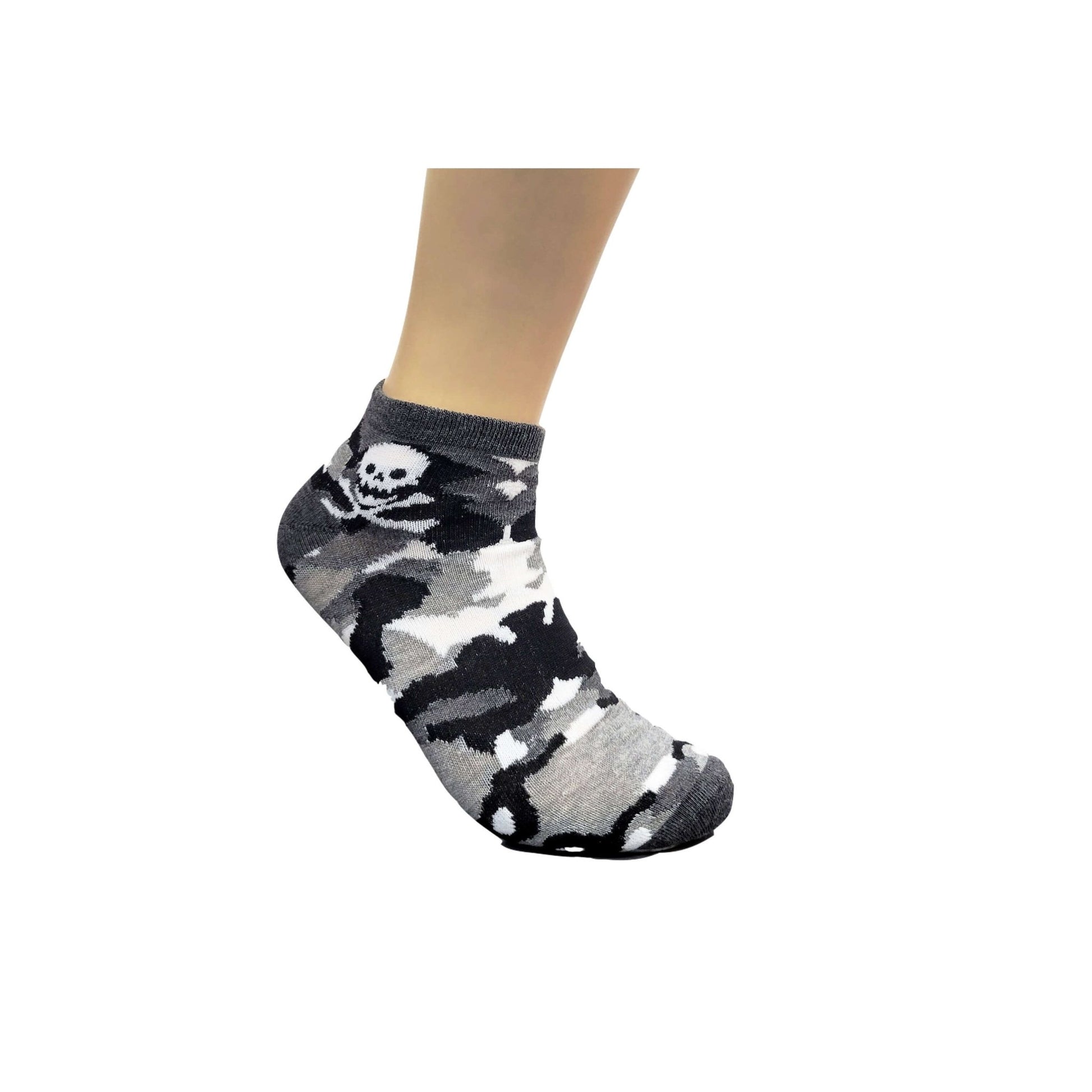 Camouflage With Skulls Ankle Socks (Adult Medium - Women's Shoe Sizes 5 - 10)