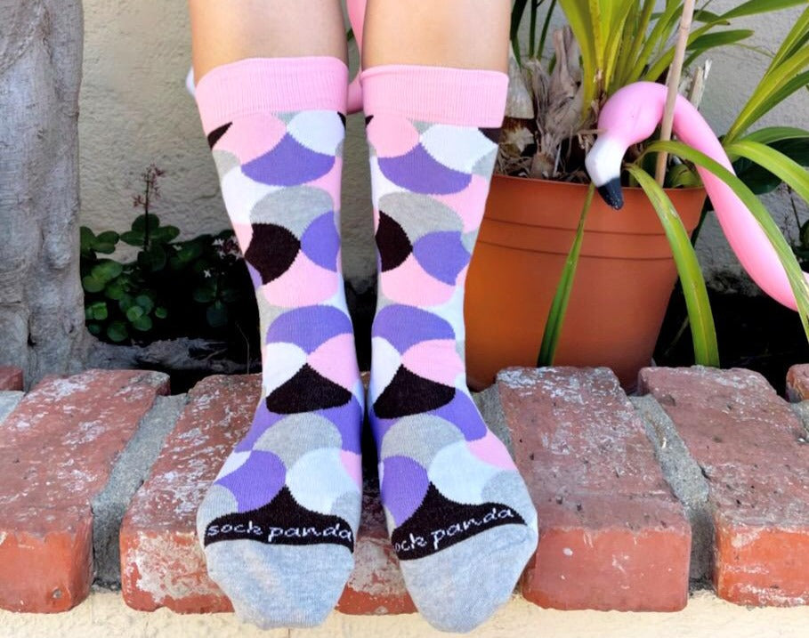 Colorful Purple and Pink Wavy Pattern Socks